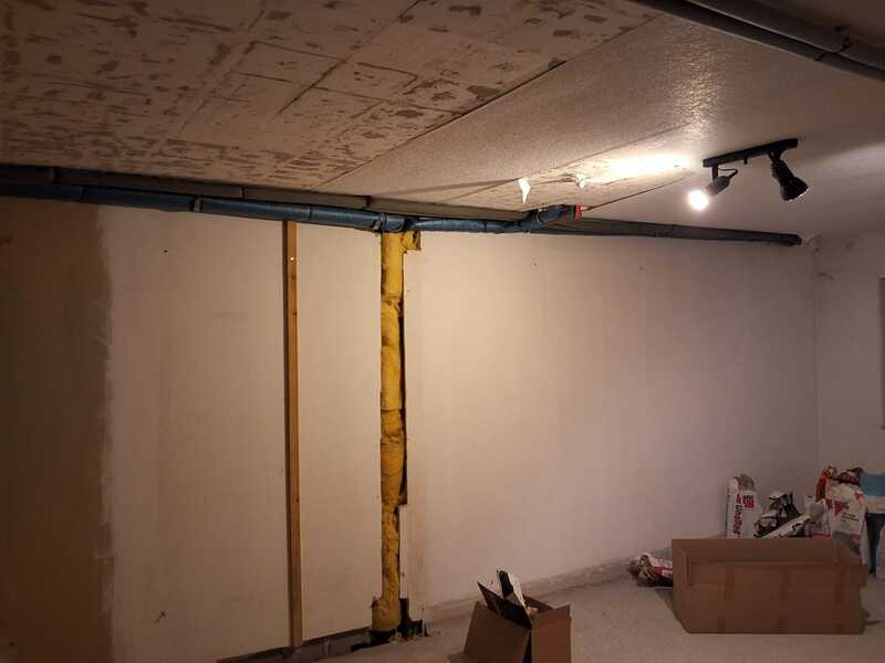 Trockenbau-Arbeiten im Keller, vorher.